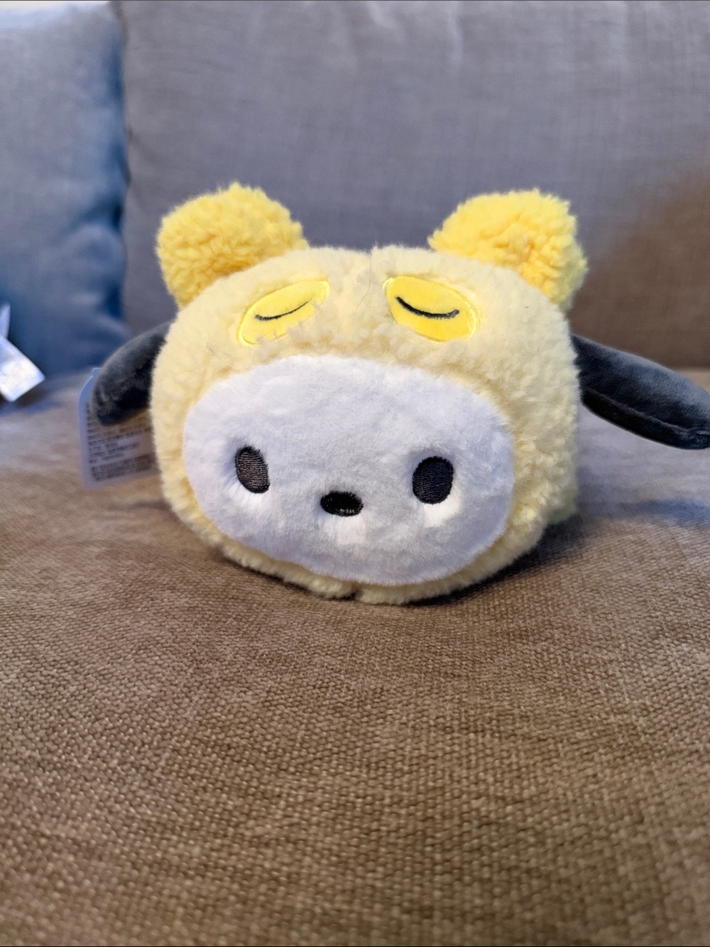Rare Sanrio Pochacco Fuzzy Plush yellow